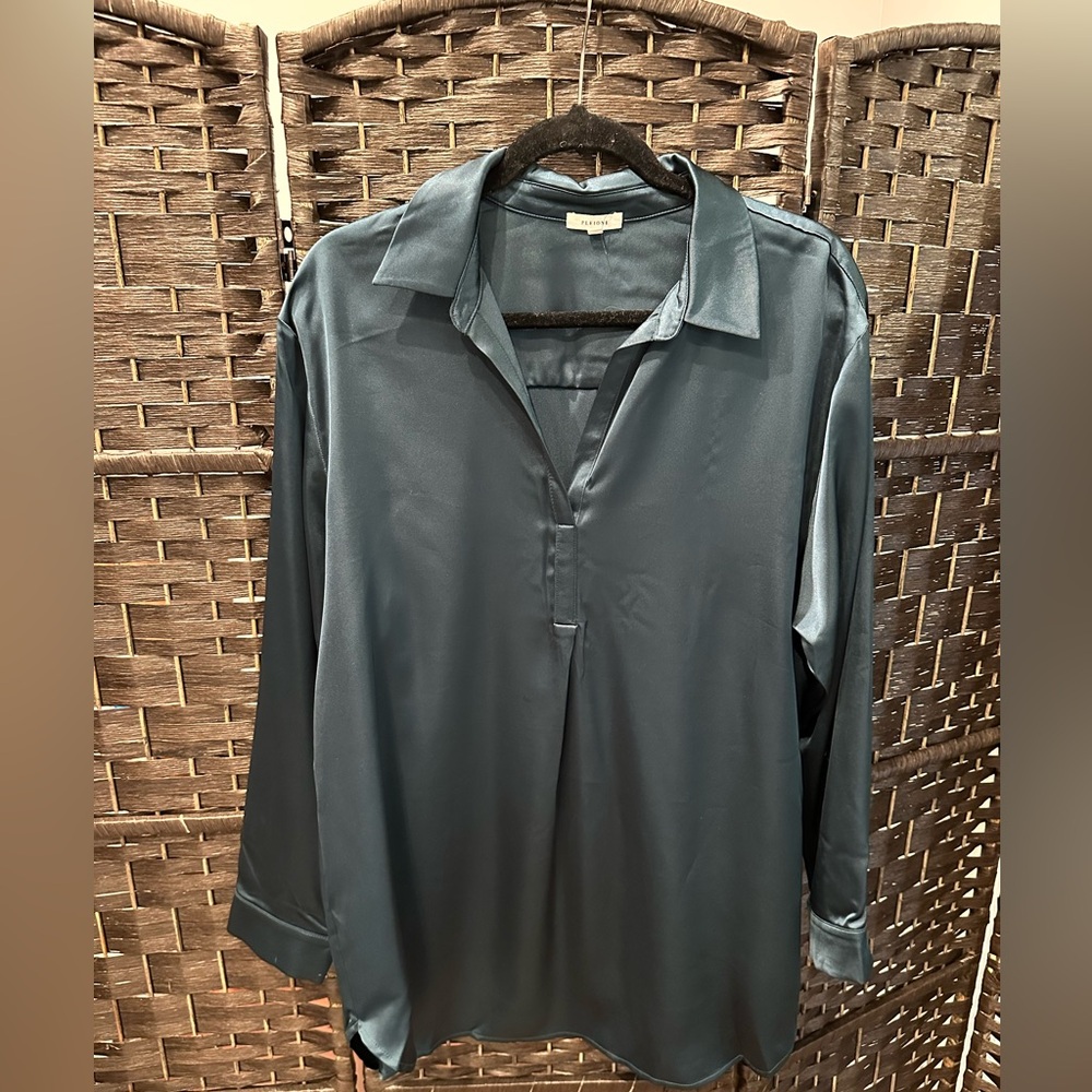 *EUC*Sz XL*Pleione* Satin Long Sleeve Tunic